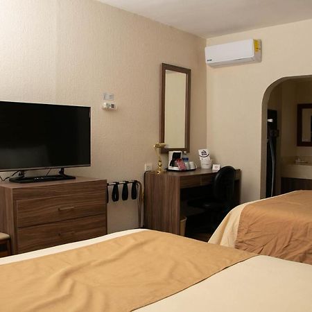 Best Western Cumbres Inn Cd. Cuauhtemoc Екстер'єр фото