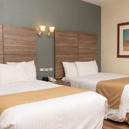Best Western Cumbres Inn Cd. Cuauhtemoc Екстер'єр фото