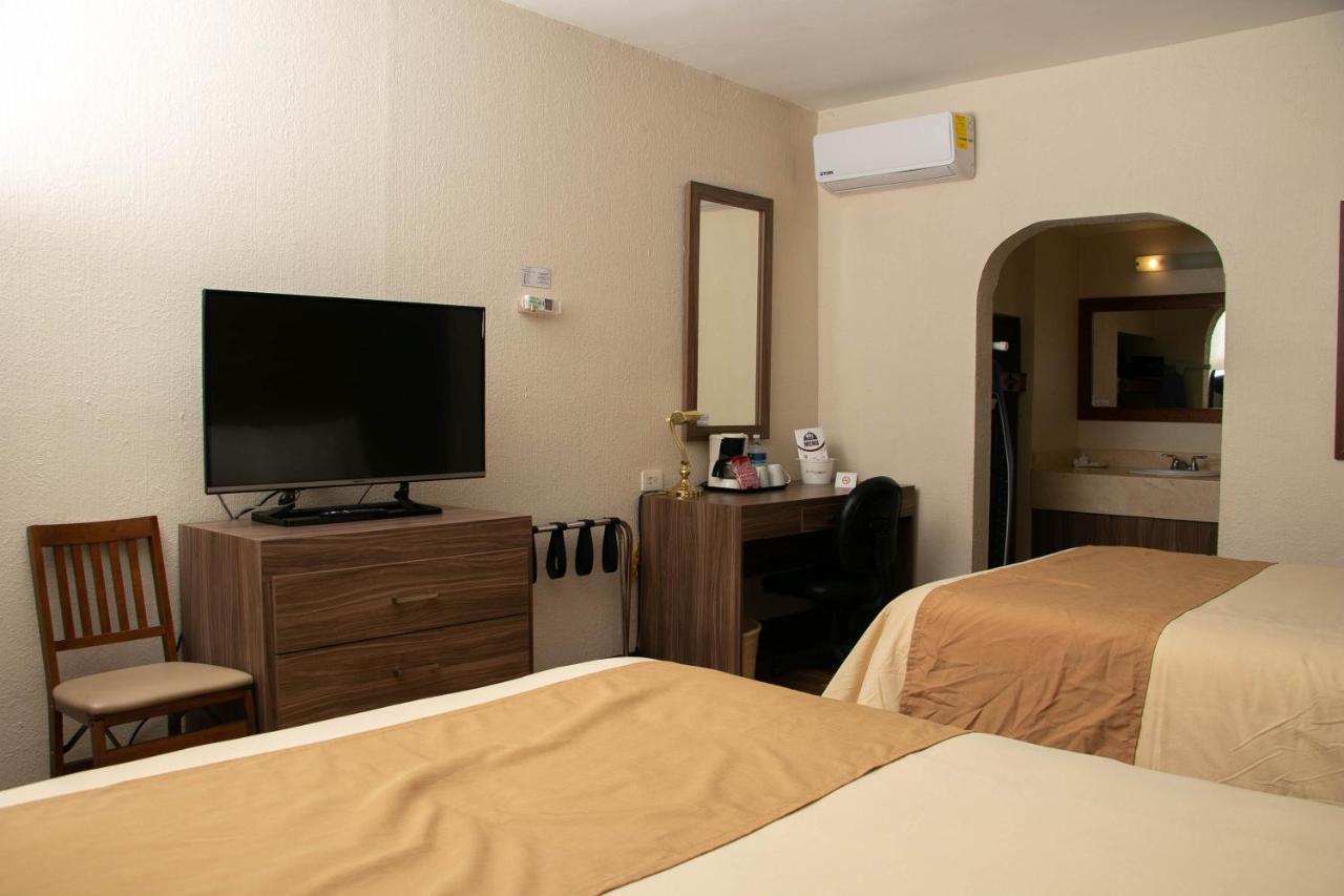 Best Western Cumbres Inn Cd. Cuauhtemoc Екстер'єр фото