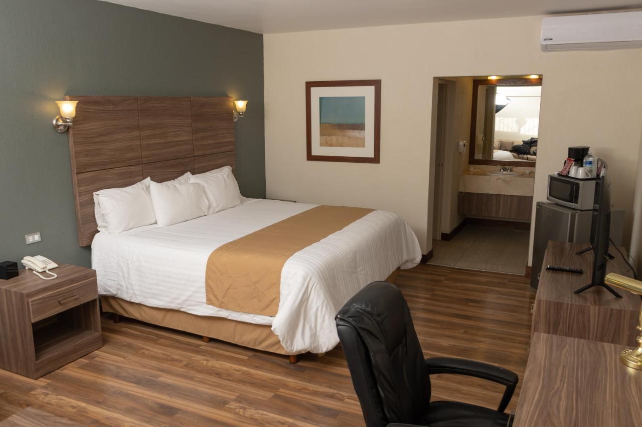 Best Western Cumbres Inn Cd. Cuauhtemoc Екстер'єр фото
