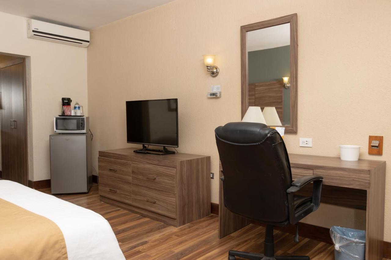 Best Western Cumbres Inn Cd. Cuauhtemoc Екстер'єр фото