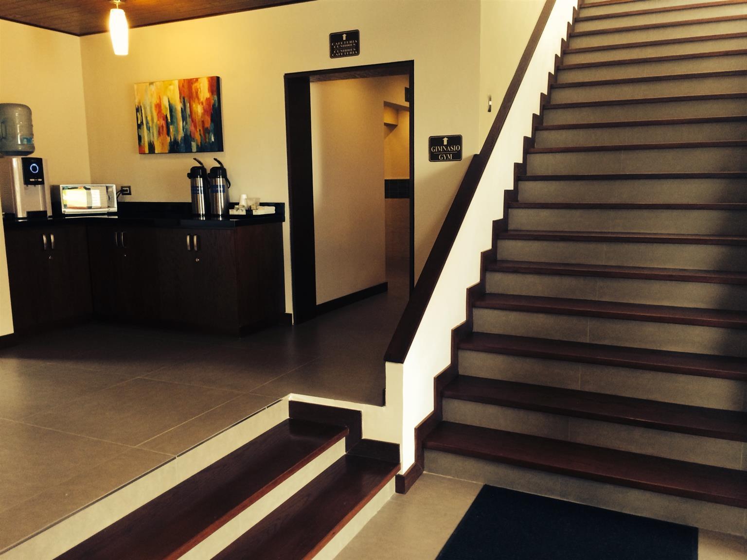 Best Western Cumbres Inn Cd. Cuauhtemoc Екстер'єр фото