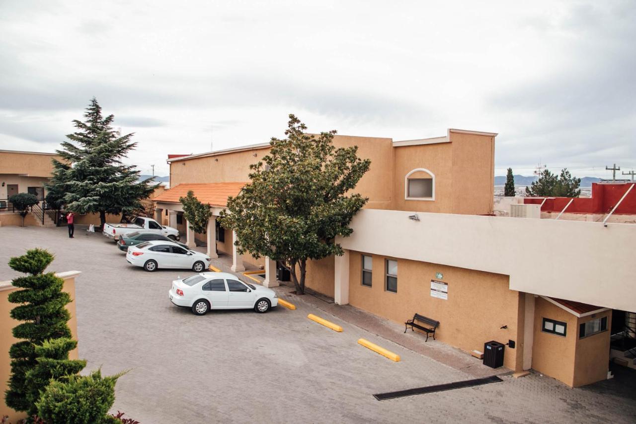 Best Western Cumbres Inn Cd. Cuauhtemoc Екстер'єр фото